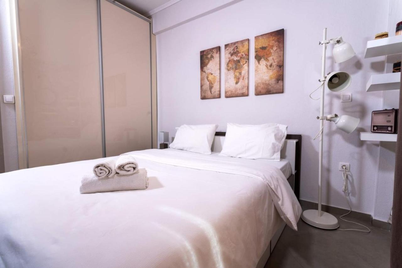 Beautiful & Modern Apartment In เทสซาโลนิกิ ภายนอก รูปภาพ